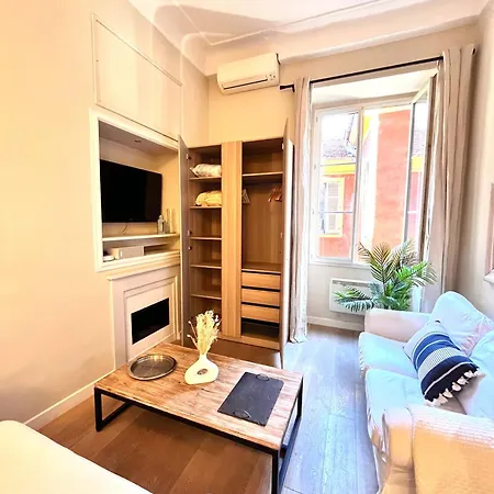 New!chic Oasis Apt, Heart Of Nice, Family Friendly, Walking To The Beach! * Nice