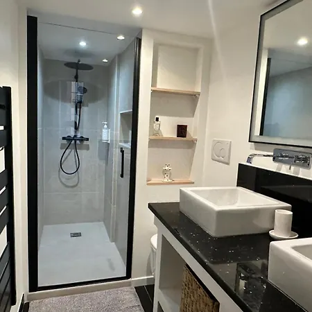 New!chic Oasis Apt, Heart Of Nice, Family Friendly, Walking To The Beach!